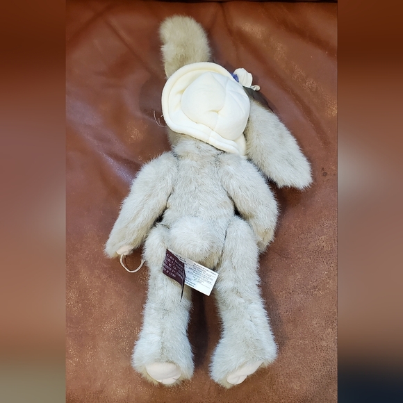 18 inch The Bearington Collection Beige Bunny Rabbit Stuffed Animal Plush Flaw - Picture 3 of 7